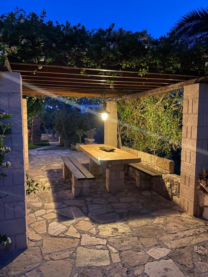 Pistachio Guesthouse, Παραδοσιακός Ξενώνας Vathí Екстериор снимка